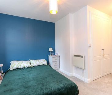 2 bedroom flat to rent - Photo 6