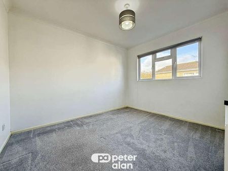 West View, Taffs Well, Cardiff, CF15 - Photo 3