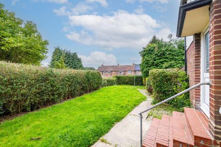 3 bedroom maisonette to rent - Photo 5