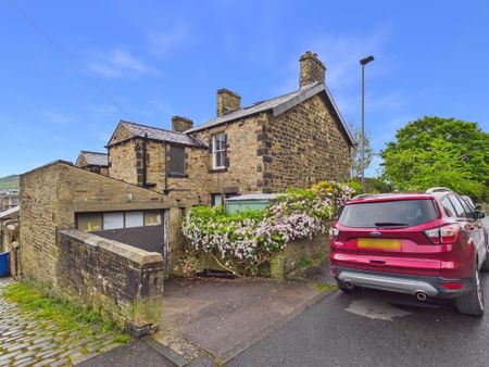 3 bedroom end of terrace house to rent - Photo 2