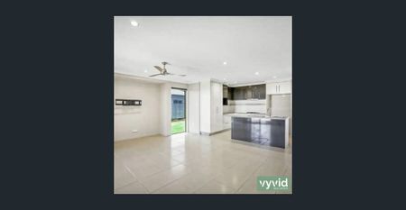 Bright, Spacious & Ready to Move In! - Photo 2