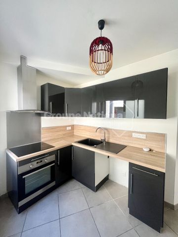 ROGNONAS - Appartement spacieux avec 2 chambres., - Photo 2