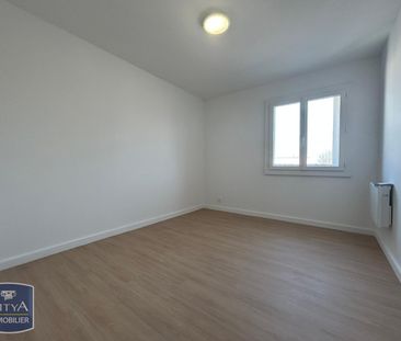 Location Appartement 4 pièces 86m² SORGUES 84700 - Photo 6