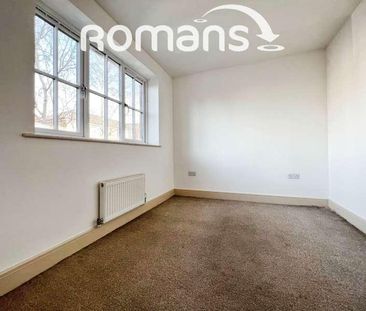 Kensington Place, Farnborough, GU14 - Photo 2