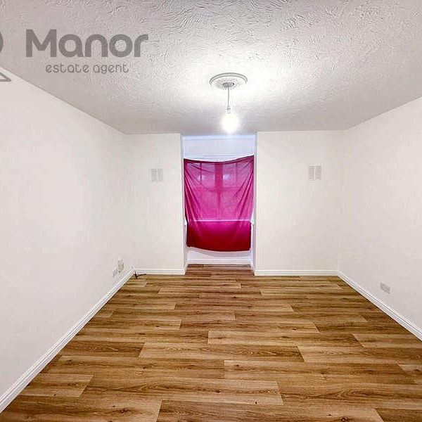 Rose Court, Bluebell Way, Ilford, IG1 - Photo 1