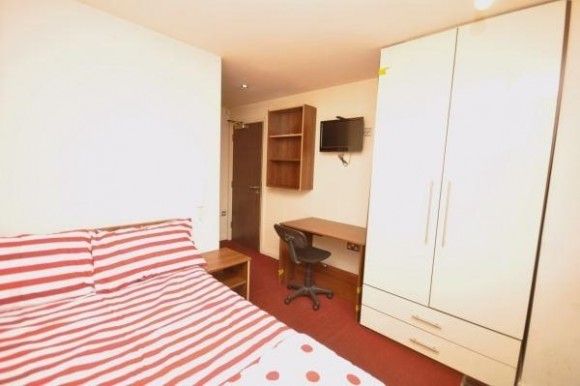 1 Bed - Kirkgate, Oldgate, Town Centre, Huddersfield - Photo 1