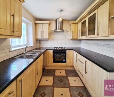 3 bedroom semi-detached house to rent - Photo 5