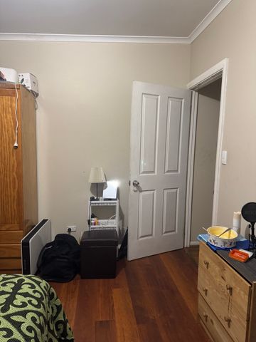 Edwardstown - Photo 4