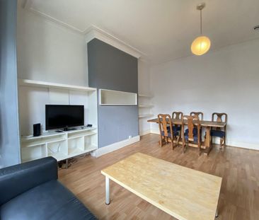 5 bedroom terraced house to rent - Photo 3
