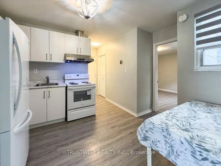 2528 Eglinton Avenue W #2 - Photo 5
