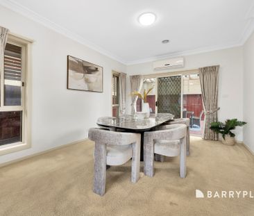 Gorgeous 4 Bedroom Home For Rent! - Photo 2