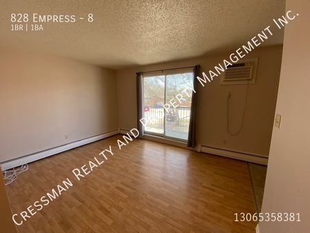 1 bed 1 bath APARTMENT located in Rosemont, Regina, SK. - Photo 4
