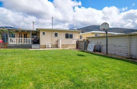 Family Home - Photo 2