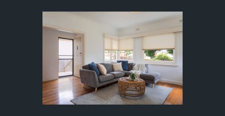 Live Large in Newstead - Photo 5