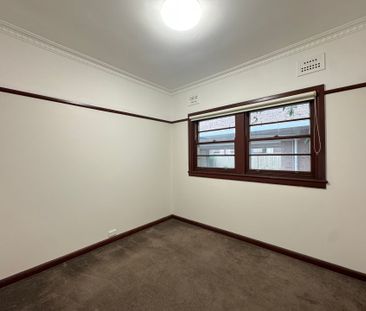 Family Home Offering Space, Comfort & Modern Living - Photo 5