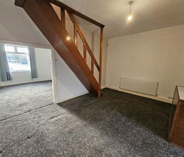 3 bedroom terraced house to rent - Photo 5