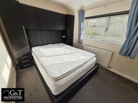2 bedroom semi-detached house to rent - Photo 4