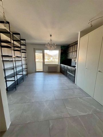 Stylish 2-room top floor with great views - Foto 2