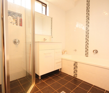 Spacious Family Home in a Sought-After Location - Photo 3