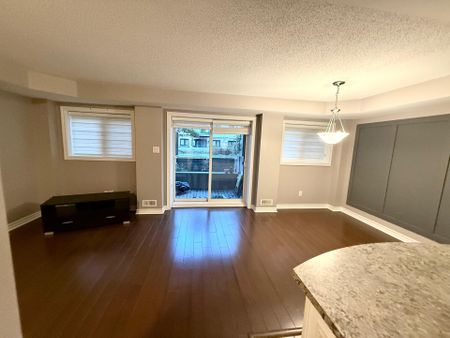 For Lease - 105 Bluestone Private Unit# 2, Orleans - Cumberland and Area, Ontario - Photo 5