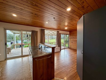 SUNNY RURAL RETREAT – SANDYS ROAD - Photo 3