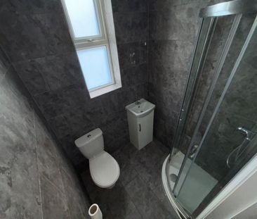 1 bed House Share - To Let - Photo 5