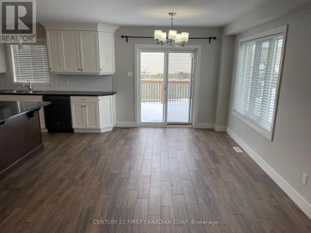 101 MIDDLESEX DRIVE - Photo 3