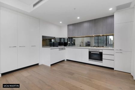 MGM MARTIN - FURNISHED TWO BEDROOM APARTMENT PLUS STUDY - Photo 5