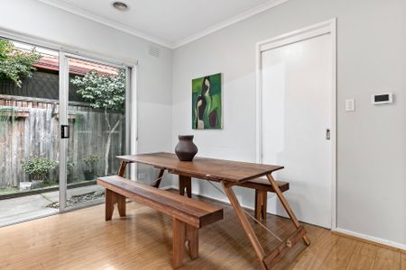 2/155 Roberts Street, Essendon - Photo 2