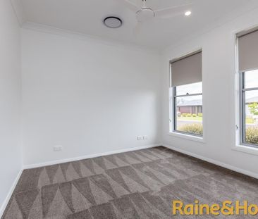 Modern & Convenient Living - Photo 4