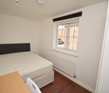 3 bedroom coach house to rent - Photo 3