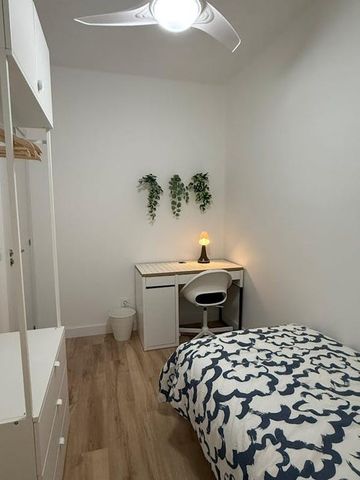 Carrer de la Constància, Esplugues de Llobregat, Catalonia 08950 - Photo 2