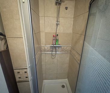 Room in a Shared House, Abercorn Road Annexe, NW7 - Photo 6