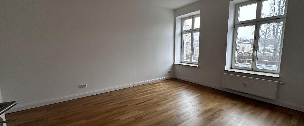 Traumhafte Denkmal-Wohnung mit Lift, Balkon, Parkett, Design Bad - Photo 1