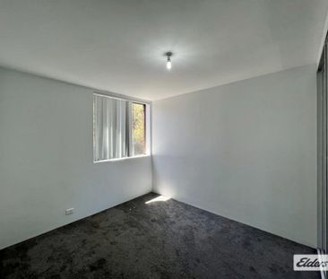 Spacious Two Bedroom Apartment! - Photo 6