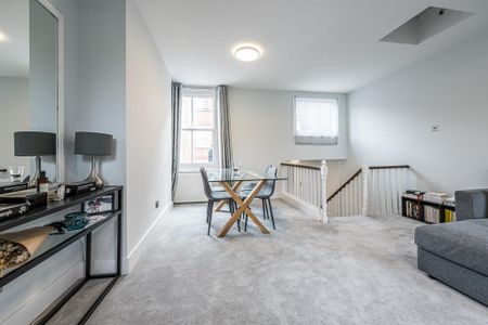 2 bedroom maisonette to rent - Photo 2