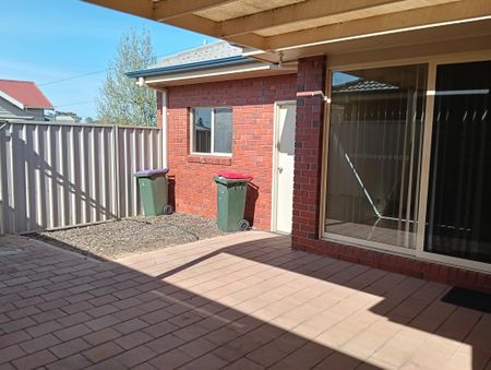 Neat 2 Bedroom Townhouse in CBD - Photo 2