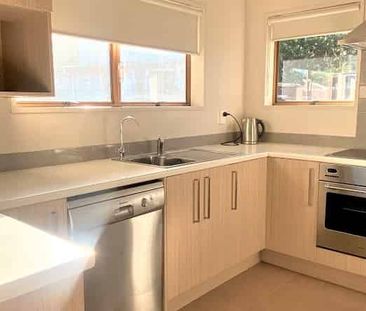 Sunny Two Bedroom Home In Matua - Photo 2