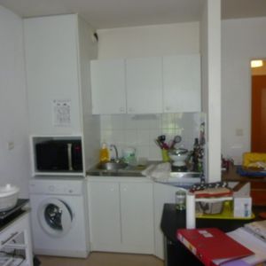 Location Appartement 1 pièce 23m² TOURS 37100 - Photo 2