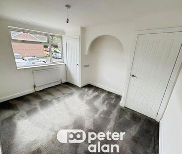 3 bedroom terraced house to rent - Photo 2