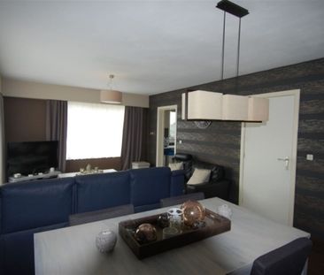 Ruim appartement met 3 slaapkamers en garagebox, gelegen in een rus... - Photo 3