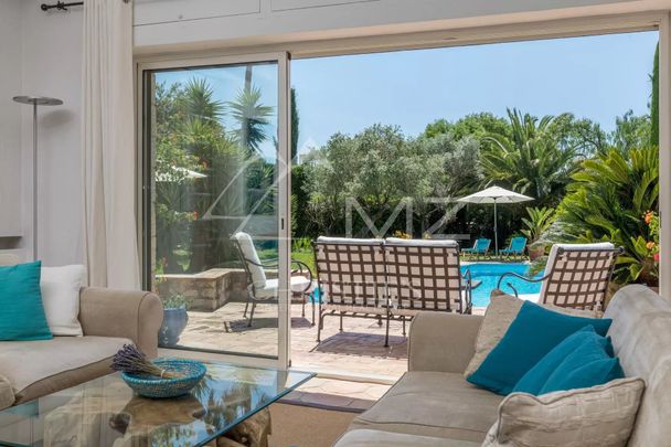 Cap d'Antibes - Superbe villa a pied des plages - Photo 1