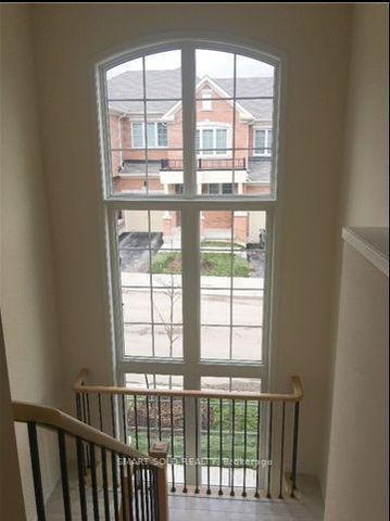 For Lease - 25 Avonmore Trail, Vaughan, Ontario - Photo 2