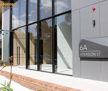 LUXURIOUS 2 BEDROOM APARTMENT + STUDY WITH AMAZING VIEWS - Photo 5