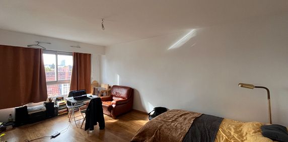 Location Appartement 1 pièce 29m² LILLE 59000 - Photo 2