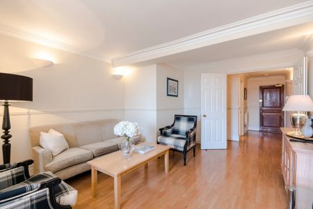 Baker Street, Marylebone, London, W1U - Photo 2