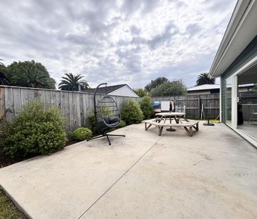 Modern Aramoho home - Photo 3