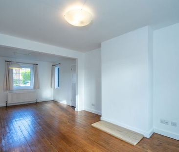 102, Kingsham Road, Chichester - Photo 2