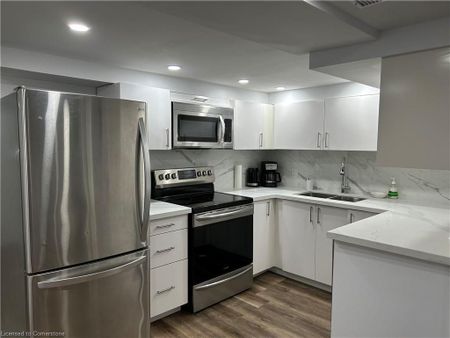 For Lease - 307 Burloak Drive Unit# Basement, Oakville, Ontario - Photo 5