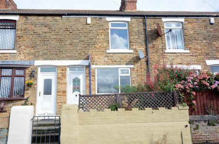 2 bedroom House To Let - Photo 2